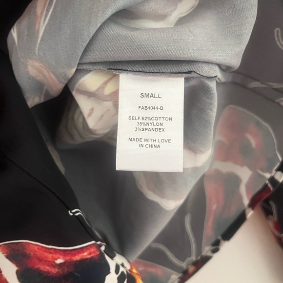 Butterfly Print Button Down Shirt - Picture 6 of 9